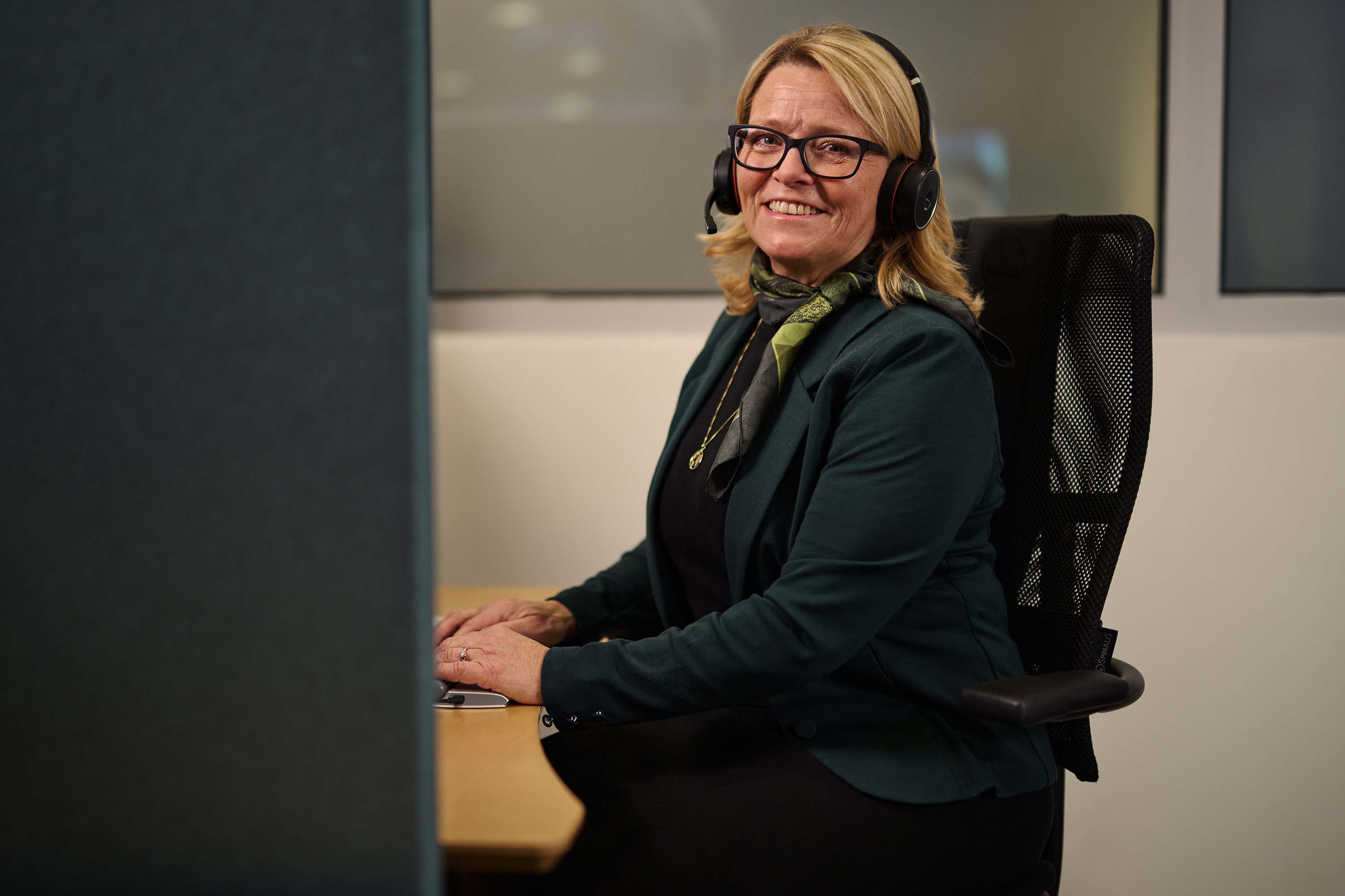 Kjersti kundesenter i telefon