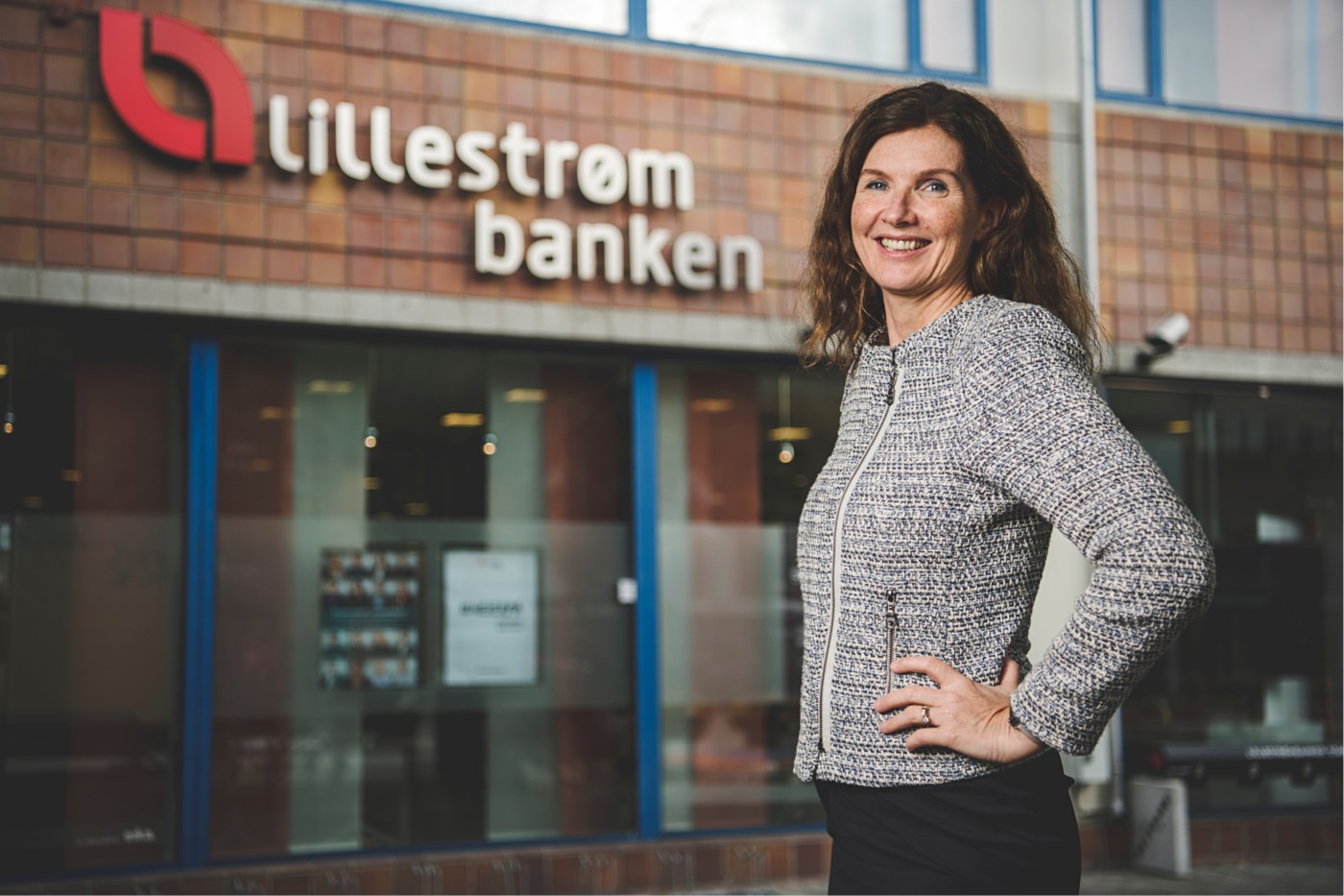 Adm. banksjef Siri Berggreen står foran Lillestrøm Sparebank